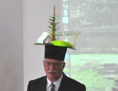 Prof. Alfred Louis mit Doktorhut